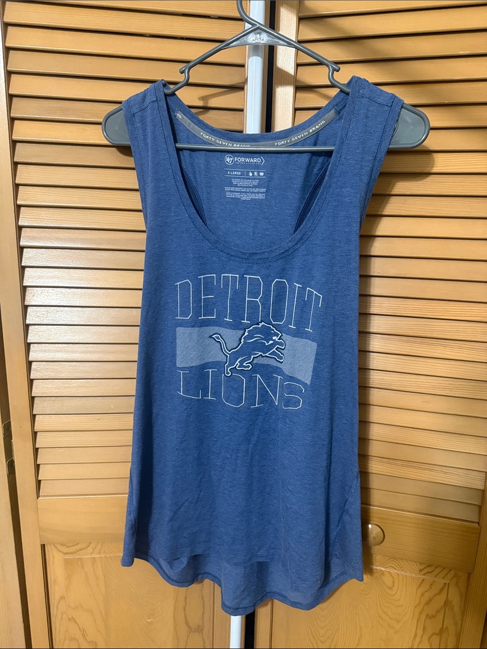 Detroit Lions Women's Navy Blue Graphic Tank Top - Forward 47